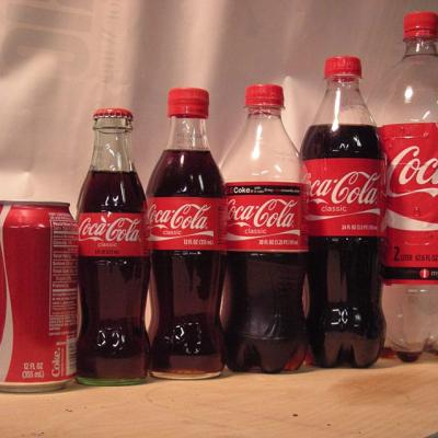 Q4 doanh thu Coke giảm 5%, công ty tái cấu trúc tiếp thị toàn cầu